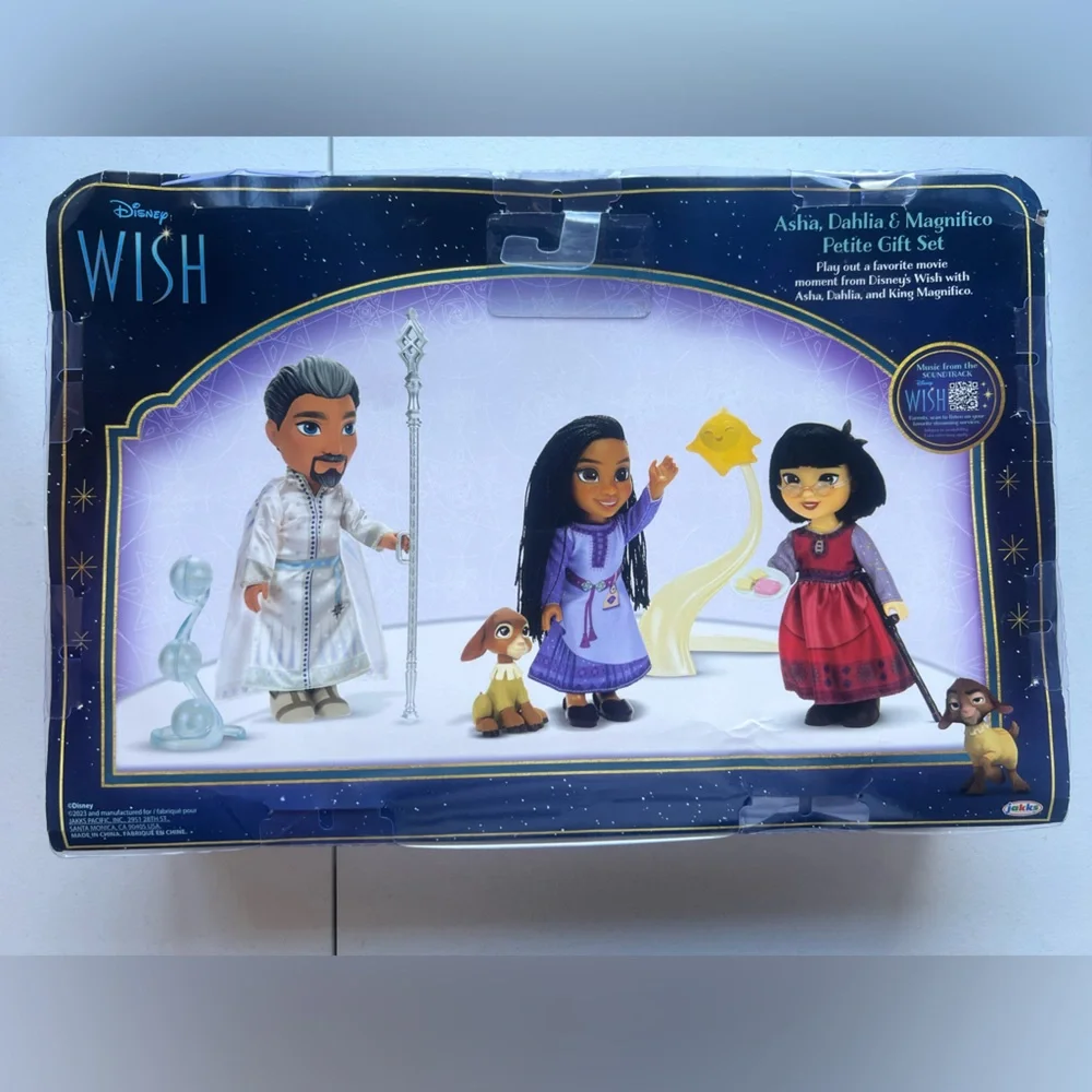Disney Wish Asha Doll Set.